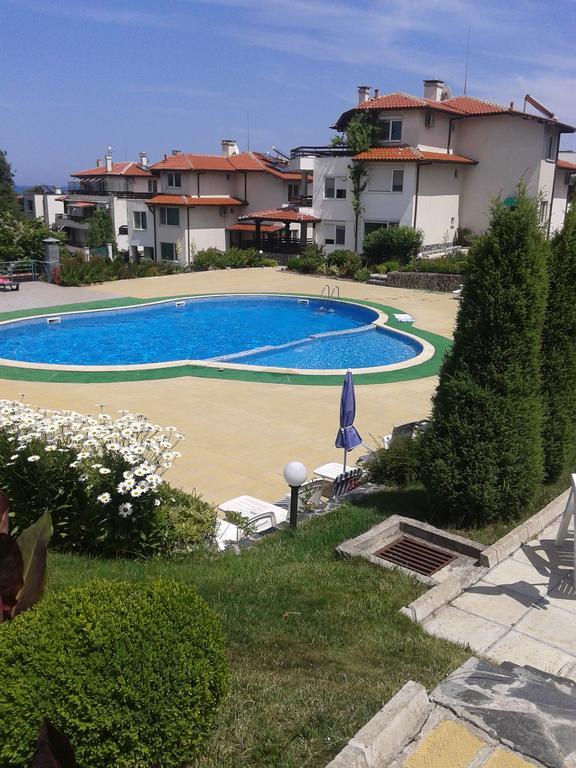 Caprice Apartment In Lozenec Kiten  Exterior photo